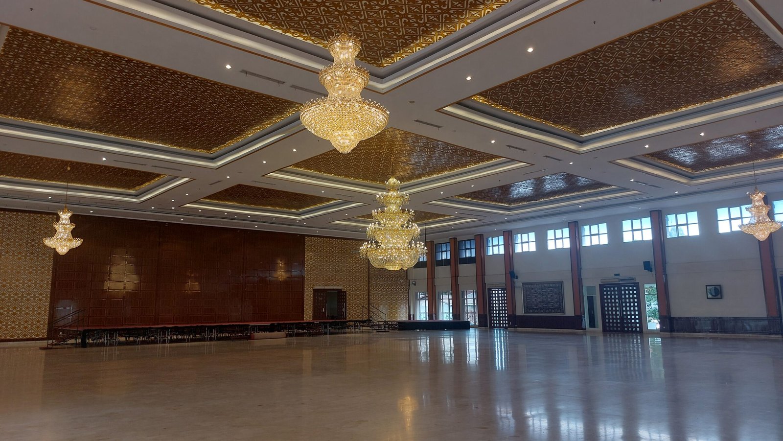 Sewa Gedung Jakarta Premium